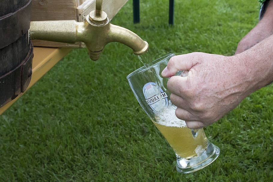 beer keg, wheat beer, beer glass, wheat beer glass, tap, hahn, limiting, thirst, drink, thirst quencher
