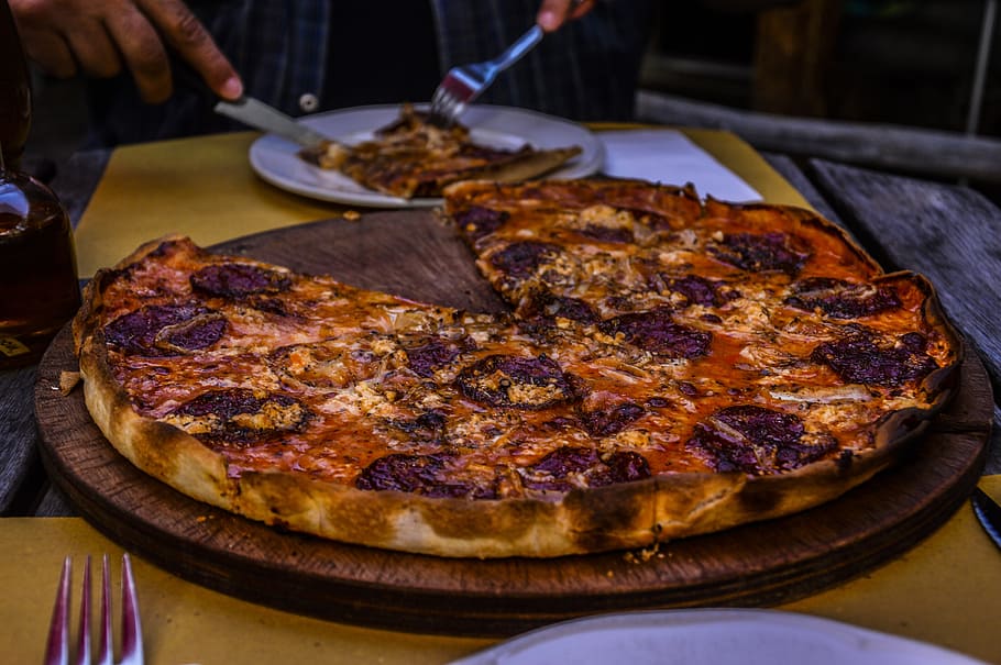피자, 살라미, 맛있는, 먹다, 스위스, 음식, 토마토, 치즈, 이탈리아 사람, 피자 토핑
