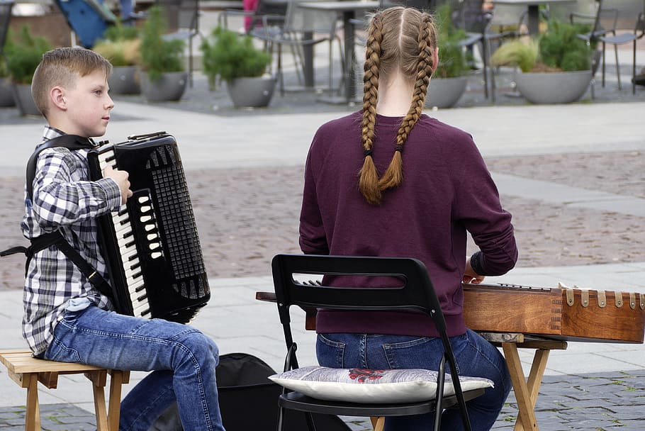 street music, music, young musicians, young people, accordion, keyboard instrument, zither, to play an instrument, stringed instrument, schifferklavier