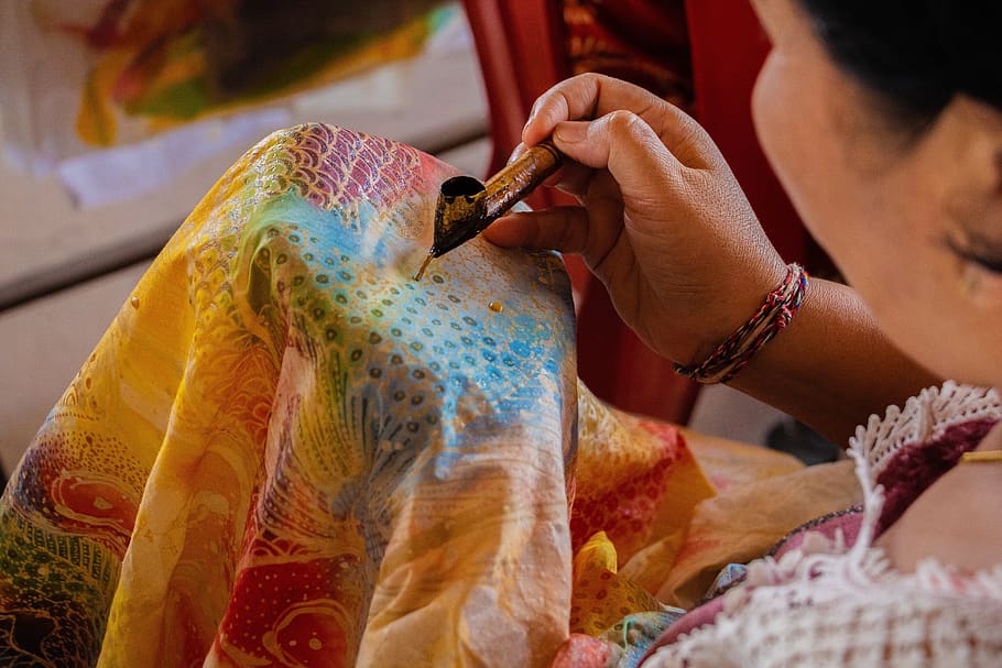 indonésia, bali, pessoas, ásia, batik, fazendo, feito à mão, senhora, arte e artesanato, habilidade