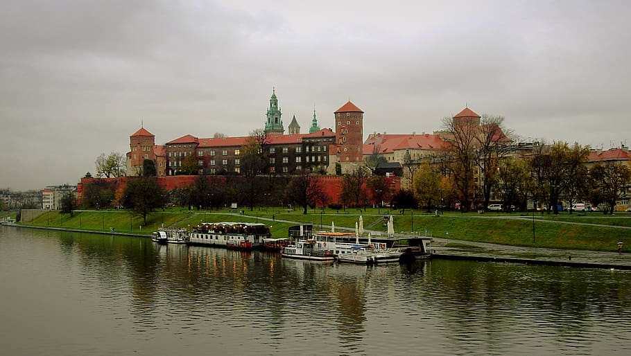 Wawel, Cracovia, Polonia, castillo, arquitectura, monumento, historia, turismo, museo, río