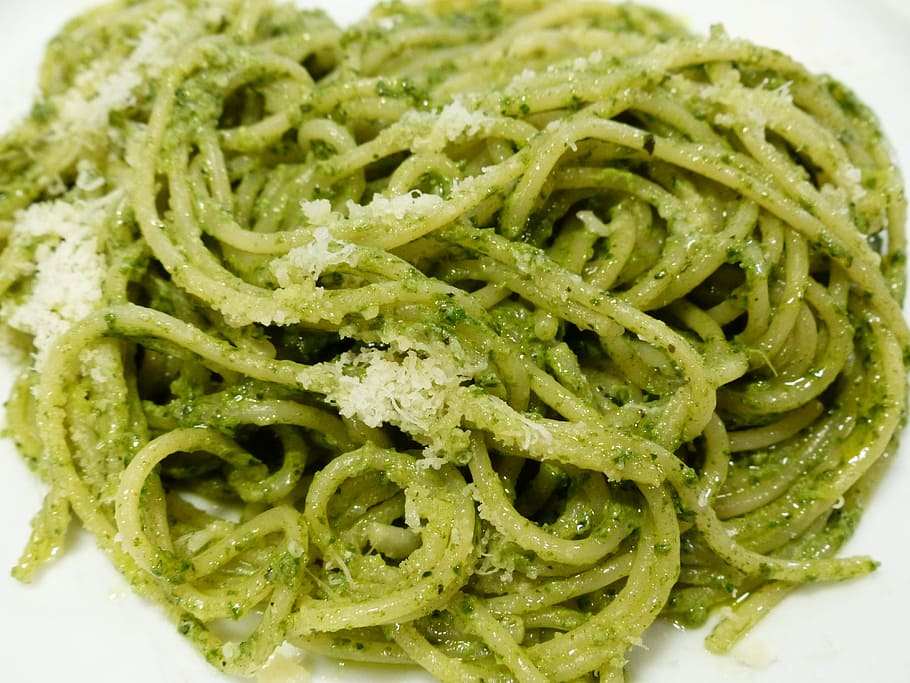 green, pasta, sauce, white, plate, spaghetti, noodles, eat, parmesan, cheese