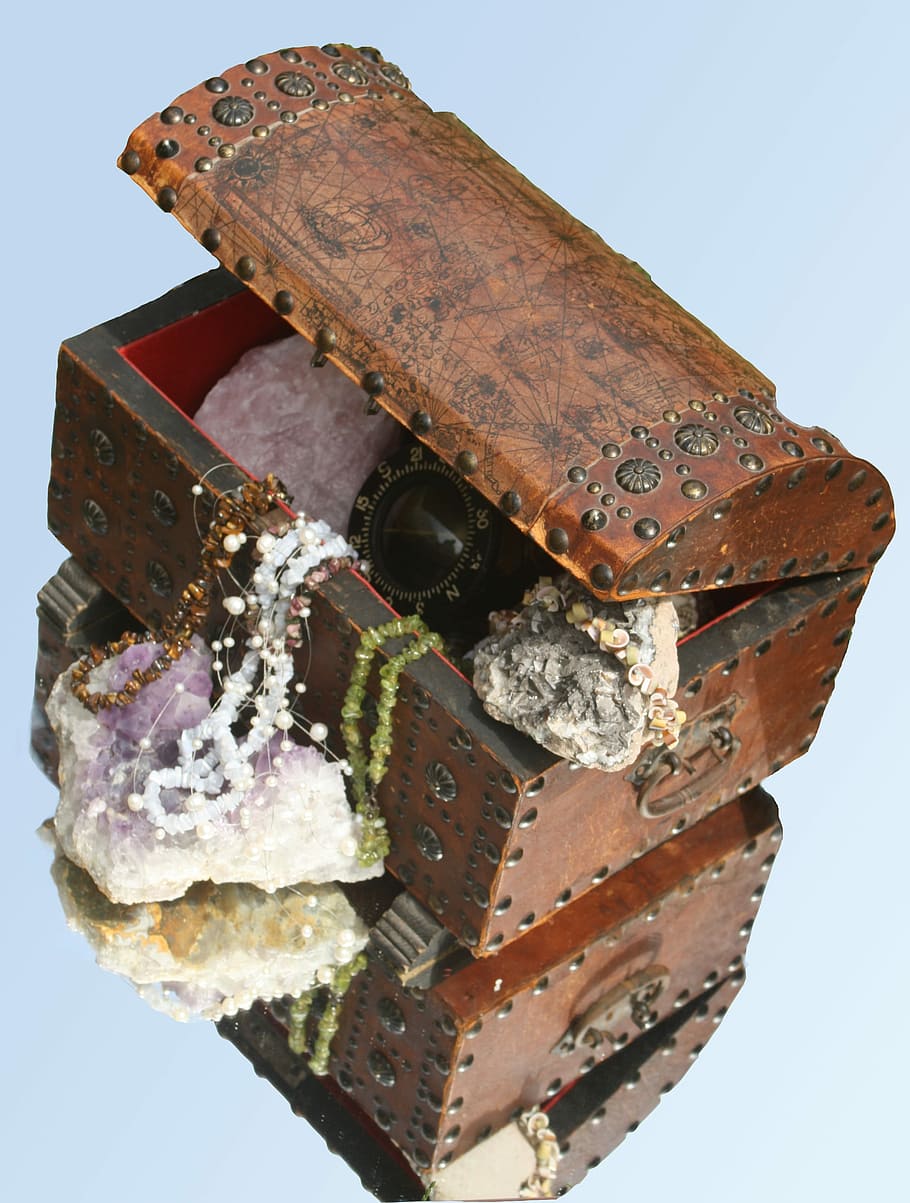 Treasure Chest, Gems, Box, Open, chest, decoration, jewellery, chains, isolated, mirrored