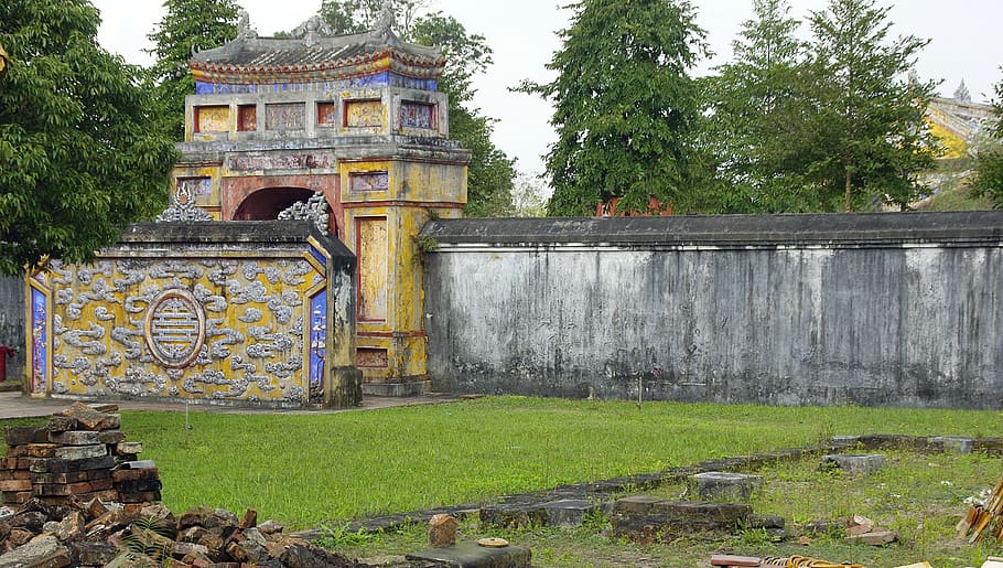 Vietnam, abucheado, palacio, imperial, puerta, jardín, escombros, resultado de la guerra, la construcción, la historia
