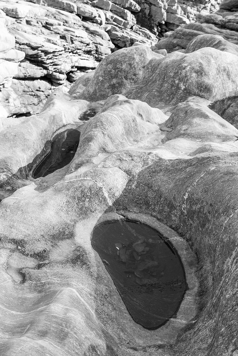 maggia, maggia valley, ticino, switzerland, landscape, nature black-and-white, rock, pool, water, puddle