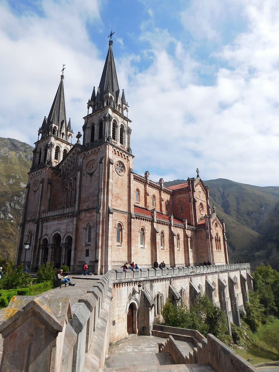 Covadonga, Gereja, Katolik, arsitektur, basilika, kekristenan, Spanyol, sejarah, Eropa, asturias