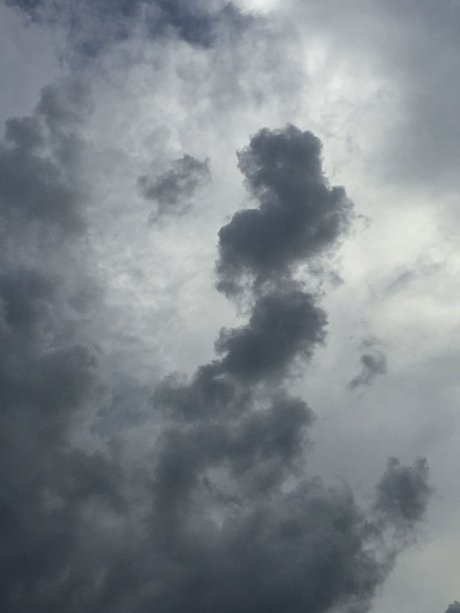 фото облаков серый