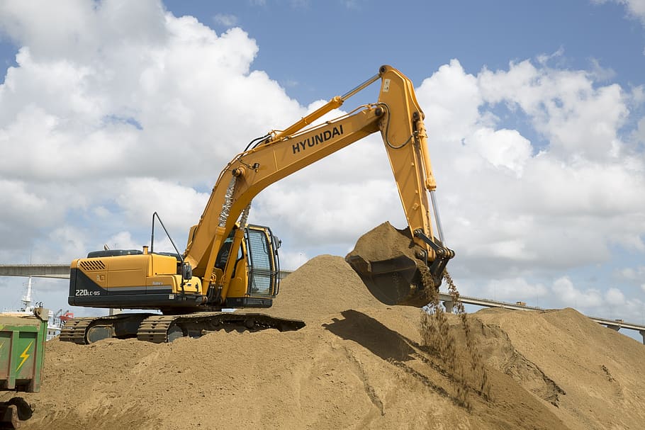 amarillo, retroexcavadora Hyundai, arena, excavación, pala mecánica, excavadora, sitio de construcción, industria de la construcción, maquinaria de construcción, maquinaria