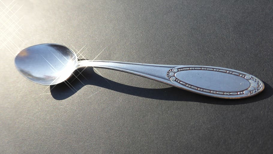 slberloeffel, spoon, shiny, silver, reflect, cutlery, metal, single object, indoors, high angle view