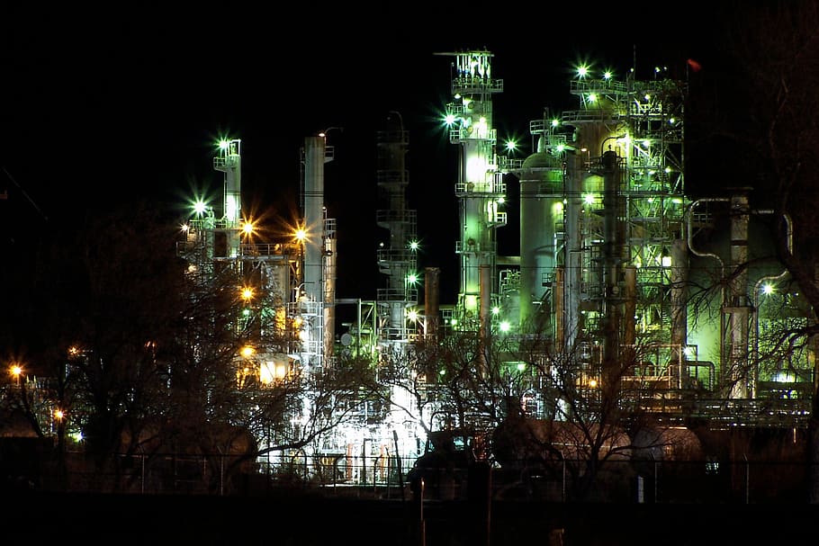 casper refinery, evansville, Sinclair, Casper, refinery, Evansville in, Wyoming, glowing, lights, night