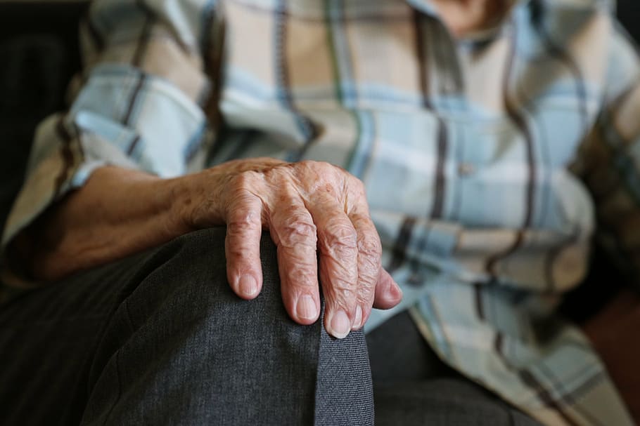 selective, focus photo, person, wrinkled, hand, hands, 104 years, pensioner, old age, old lady
