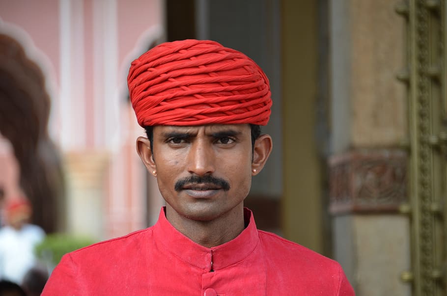 fotografía de primer plano, de pie, hombre, durante el día, India, turbante, indio, seguridad, bigote, joven