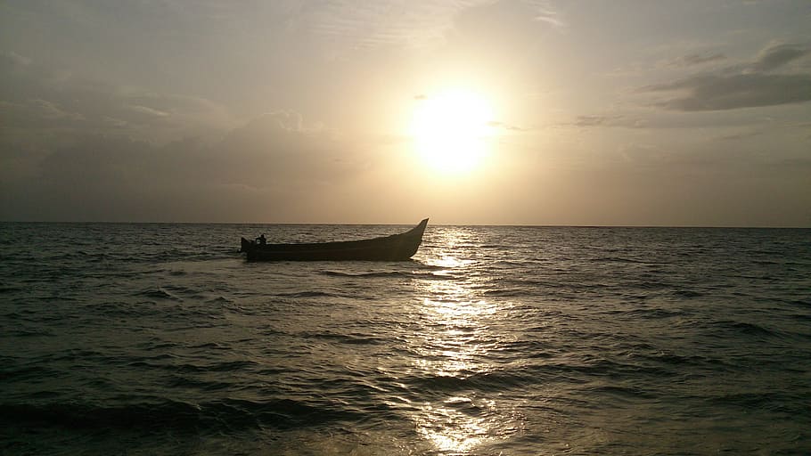 silueta, canoa, mar, durante el día, playa, paisaje, viajes, océano, naranja, romántico