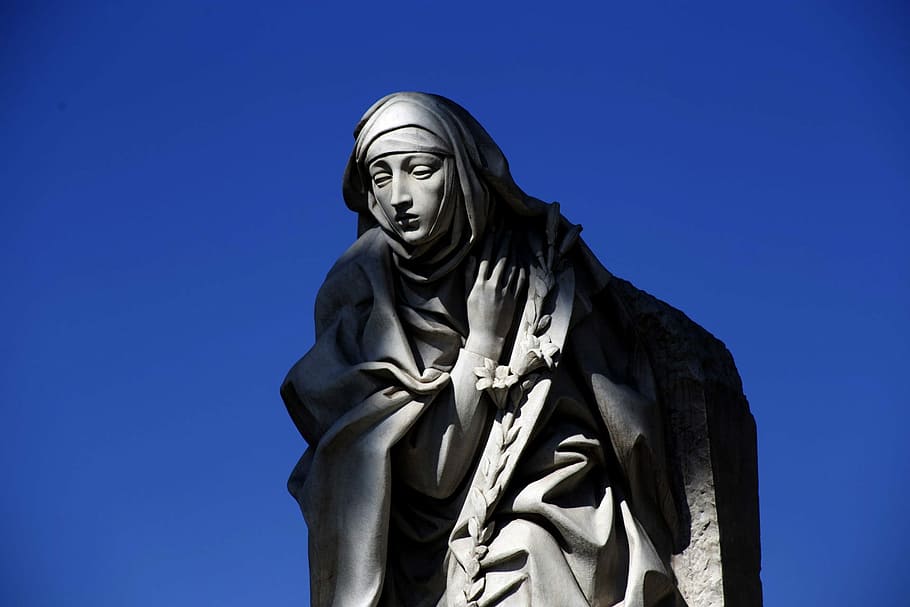 estátua de freira, azul, céu, estátua, Madre Teresa, Vaticano, castelo do anjo santo, vista de ângulo baixo, escultura, ao ar livre