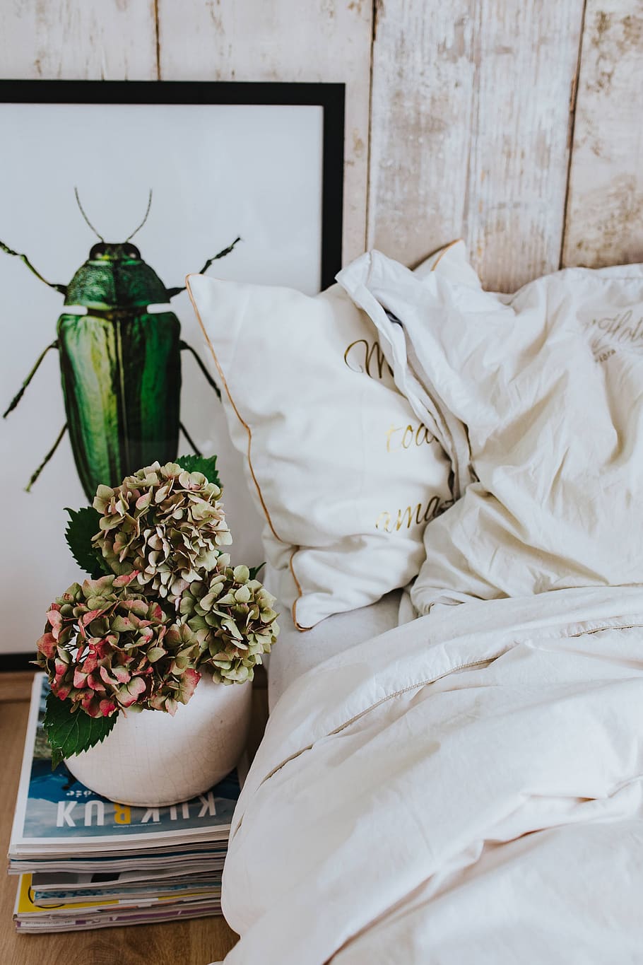cama, ropa de cama, edredón, sábanas, imagen, escarabajo, blanco, verde, maceta, planta