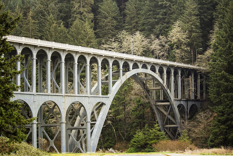 Cape Creek Bridge, Oregon, lengkungan, jembatan, di samping, gunung, pepohonan, struktur yang dibangun, jembatan - struktur buatan manusia, arsitektur