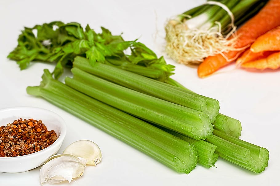 sayuran dan bawang putih, sup sayuran, seledri, sayuran, makanan, sehat, diet, masakan, makan siang, bumbu