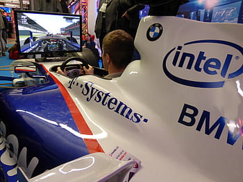 simulator-formula-racing-steering-wheel-royalty-free-thumbnail.jpg