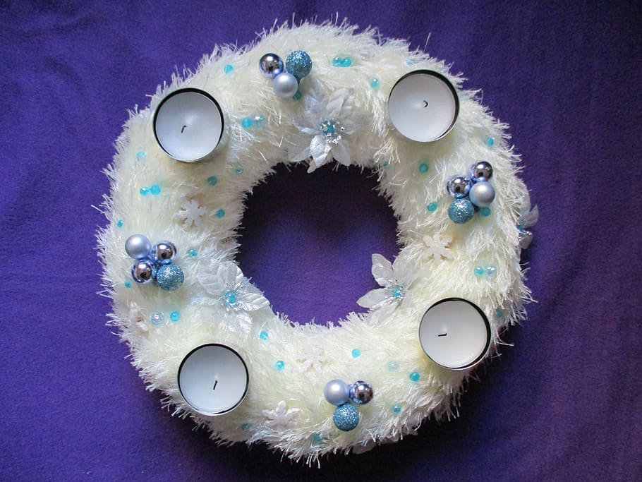 four, white, candles, placed, wreath, advent wreath, door wreath, 1, advent, christmas time