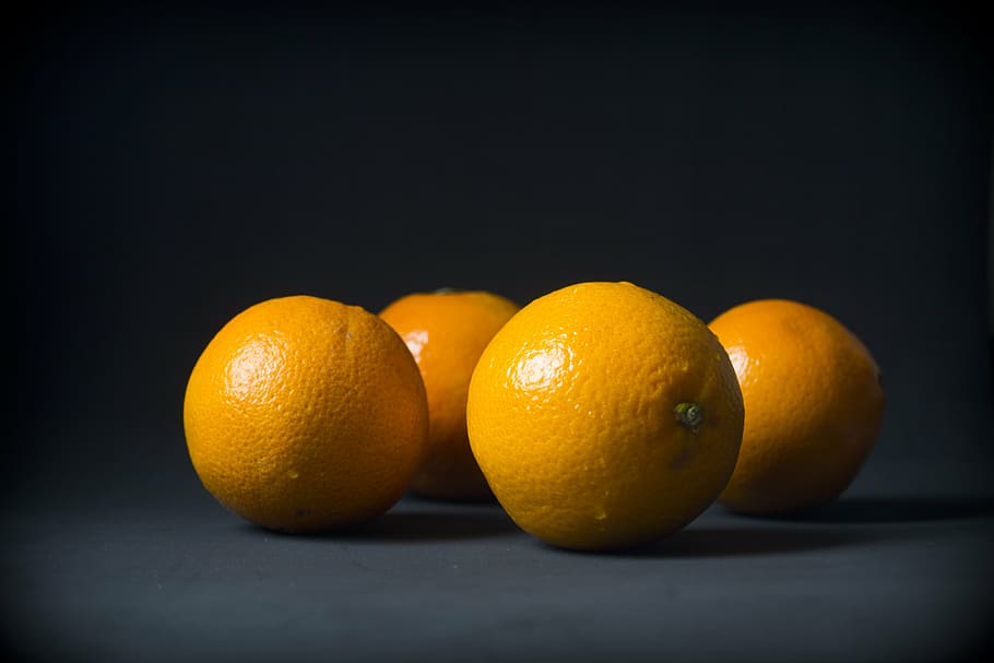 オレンジ, フルーツ, クエン酸, 自然, 食品, ナランホ, ビタミン, 黄色, 柑橘系の果物, 黒の背景