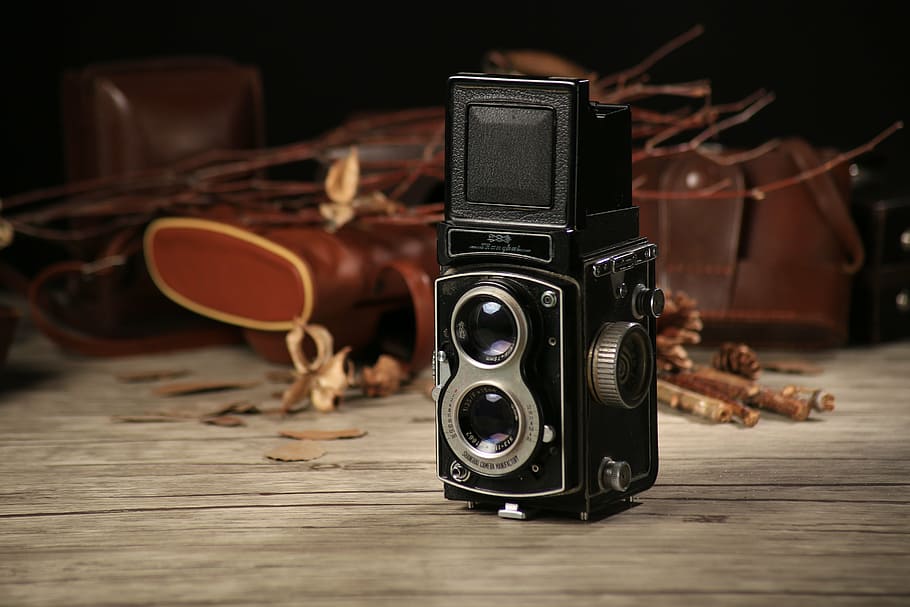 twin-lens reflex camera, us department of imaging, old camera, rolleiflex, old-fashioned, camera - photographic equipment, retro styled, photography themes, indoors, photograph