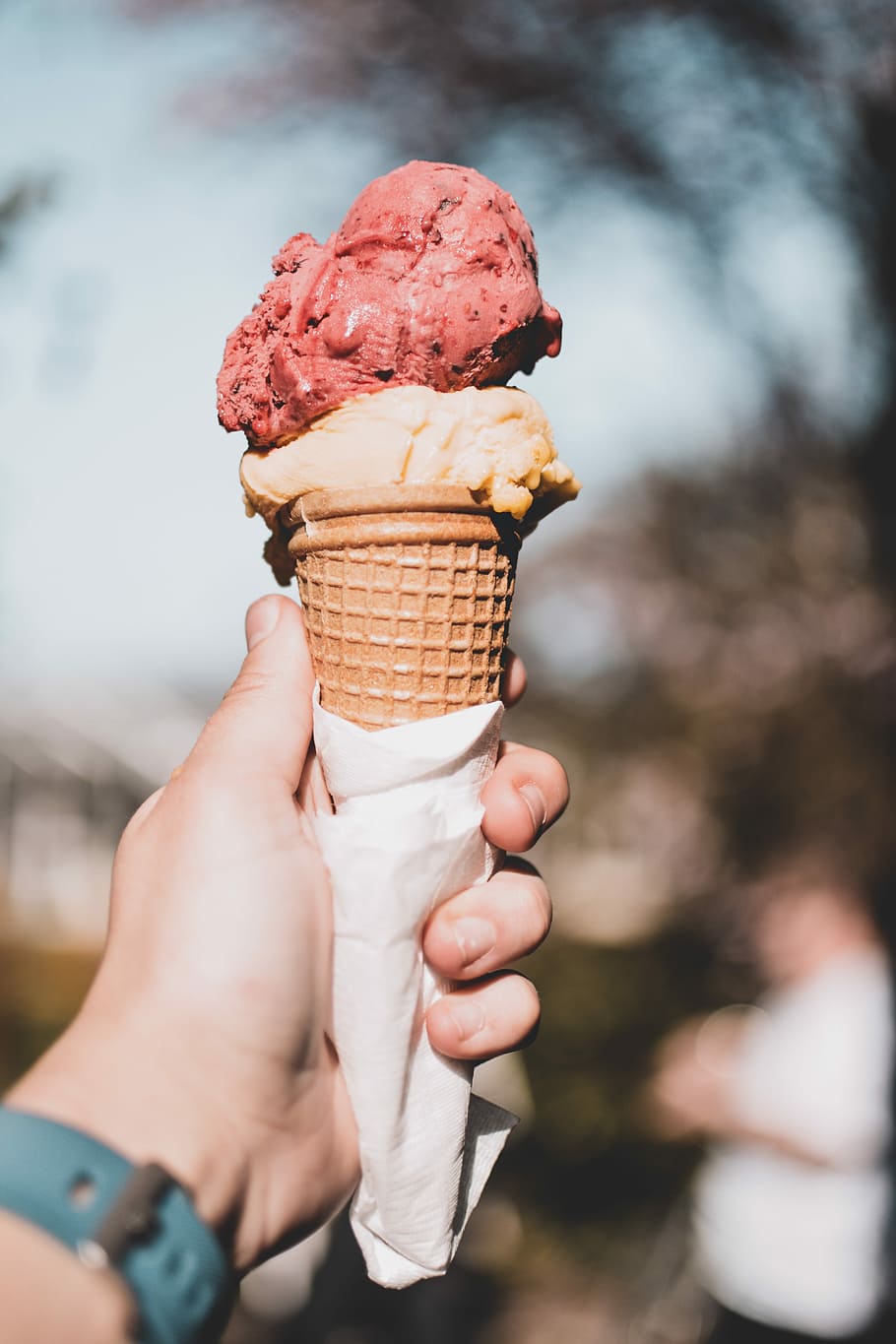 person, holding, ice cream, cone, ice, ice ball, strawberry ice cream, delicious, waffle, ice cream cone
