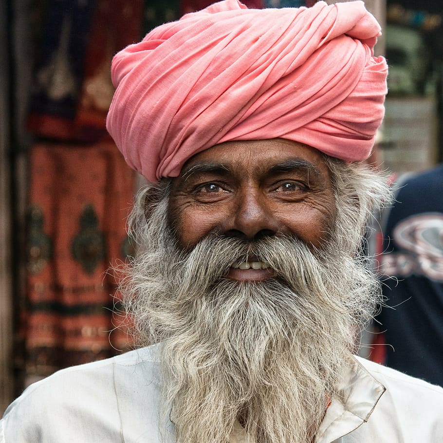 focado, foto, homem, vestindo, vermelho, turbante, camisa, humano, índia, hindu
