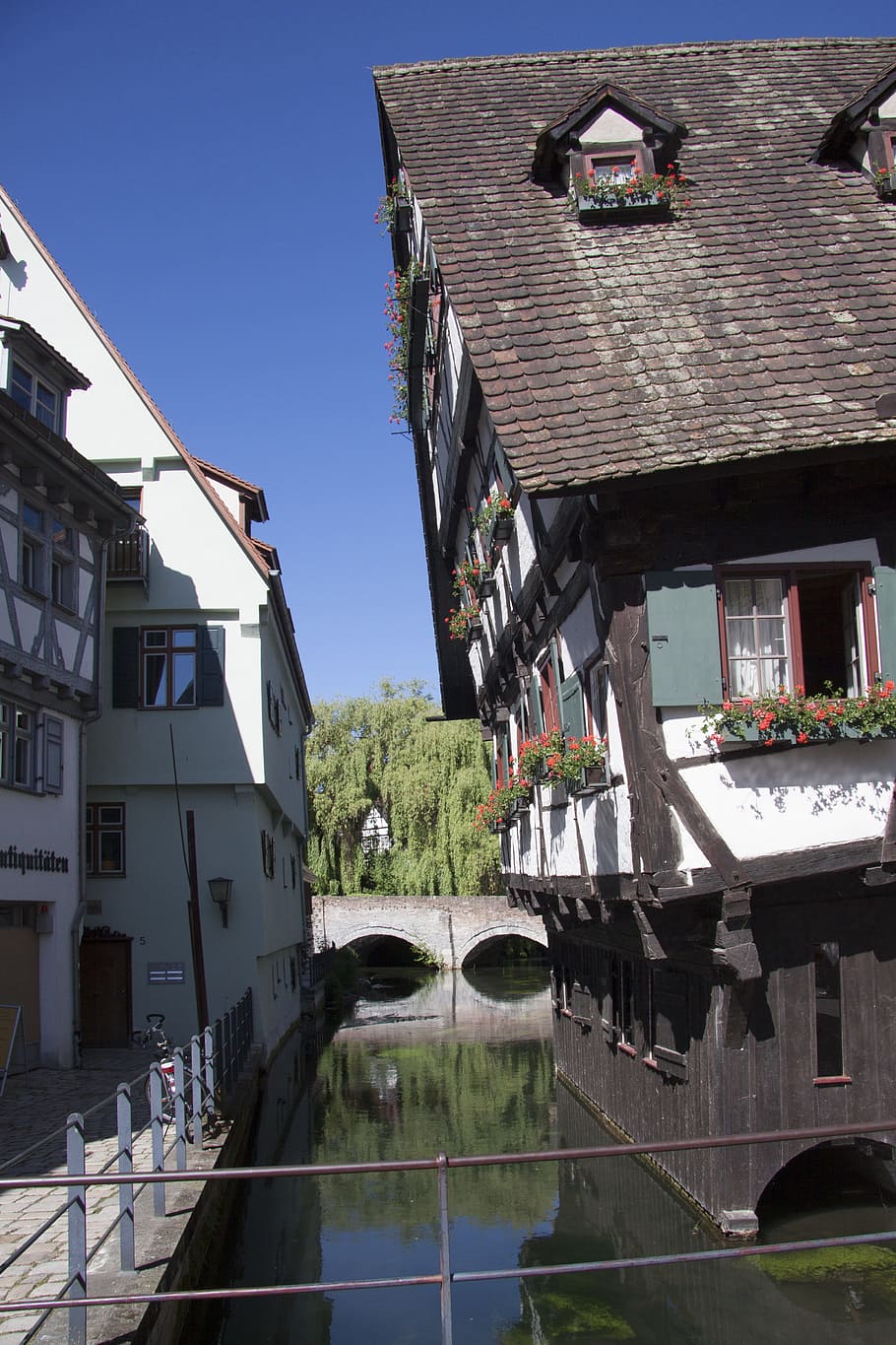 leaning, brown, white, house, body, water, ulm, crooked house, hotel, city