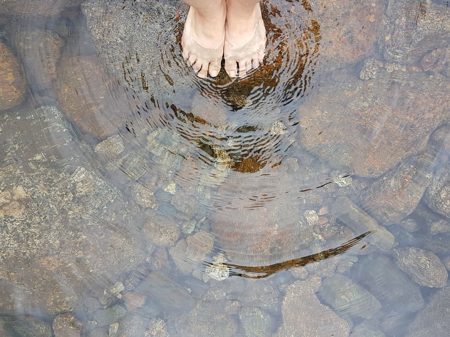 water, foot, summer, barefoot, valley, cool, human leg, low section, one person, human body part