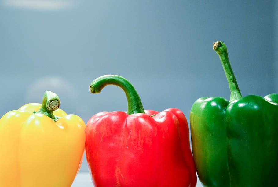 três pimentas, foto, três, amarelo, vermelho, verde, sino, pimentão, legumes, comida