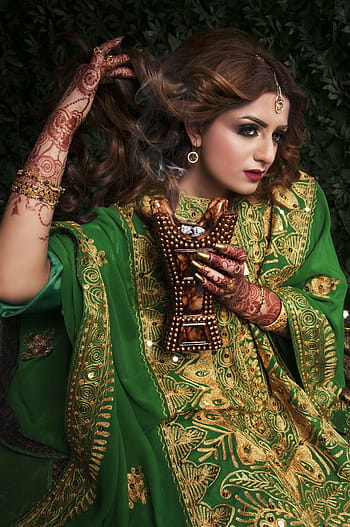 Beautiful Arabic Baju Band Mehndi Design