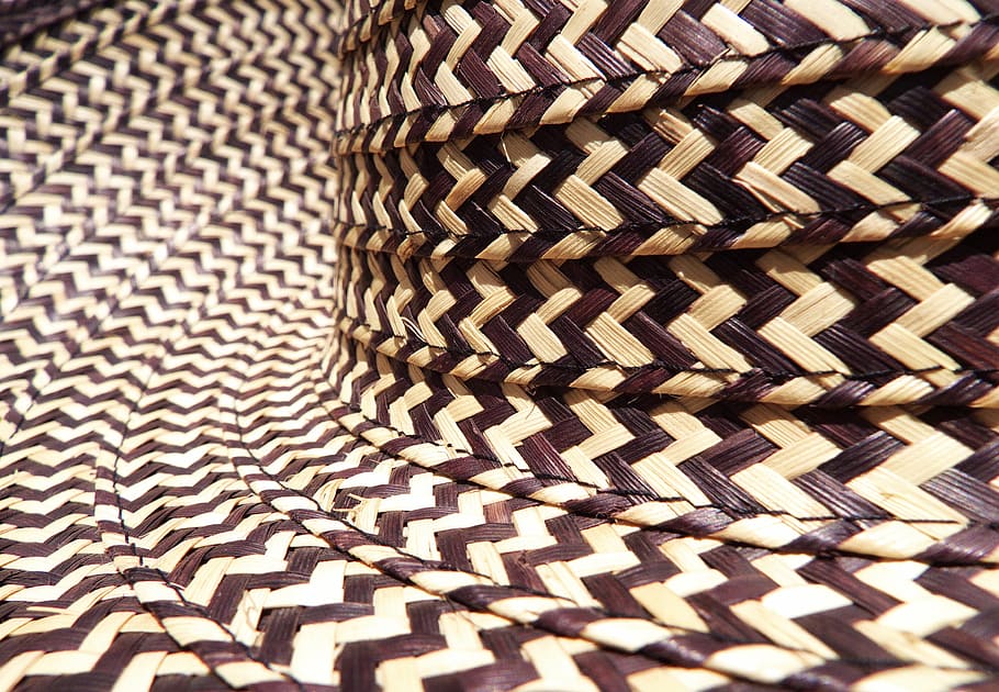 close-up photography, white, brown, woven, hat, vueltiao, sombrero, caribe, colombia, traditional