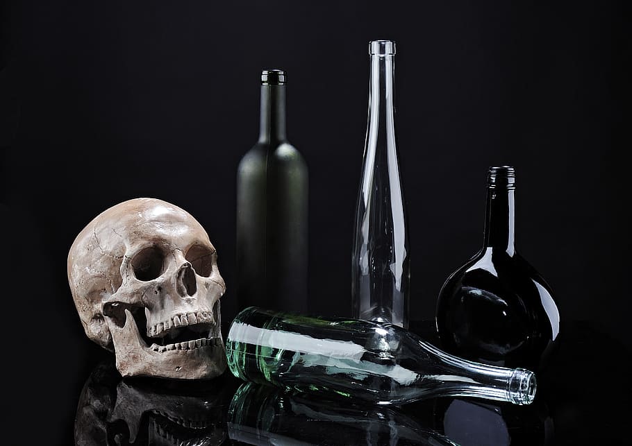 skull, clear, glass bottle, skeleton, bottle, contrast, composition, human body part, human skeleton, black background