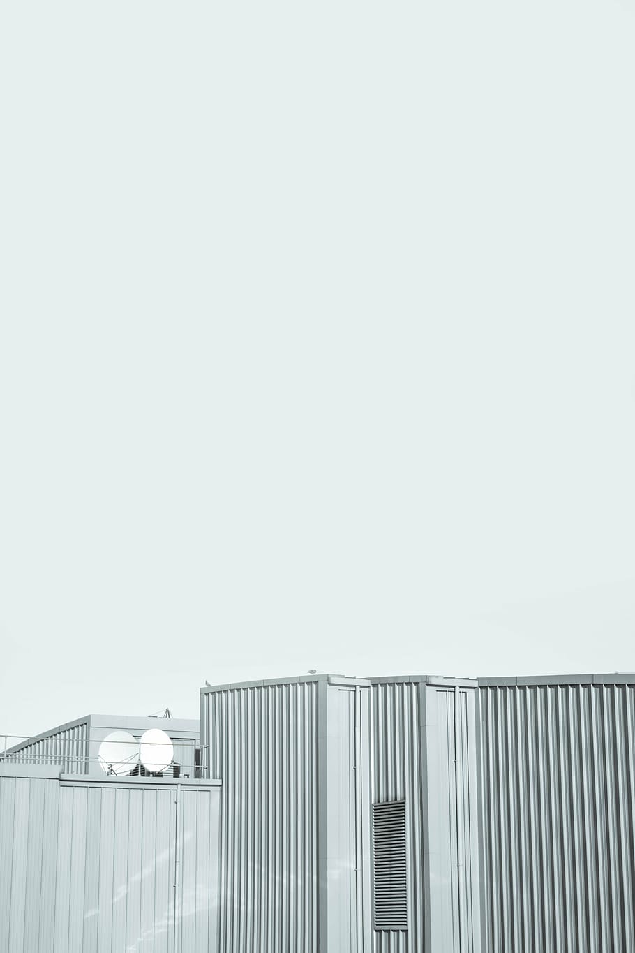 photography, white, concrete, building, daytime, gray, metal, lot, architecture, infrastructure