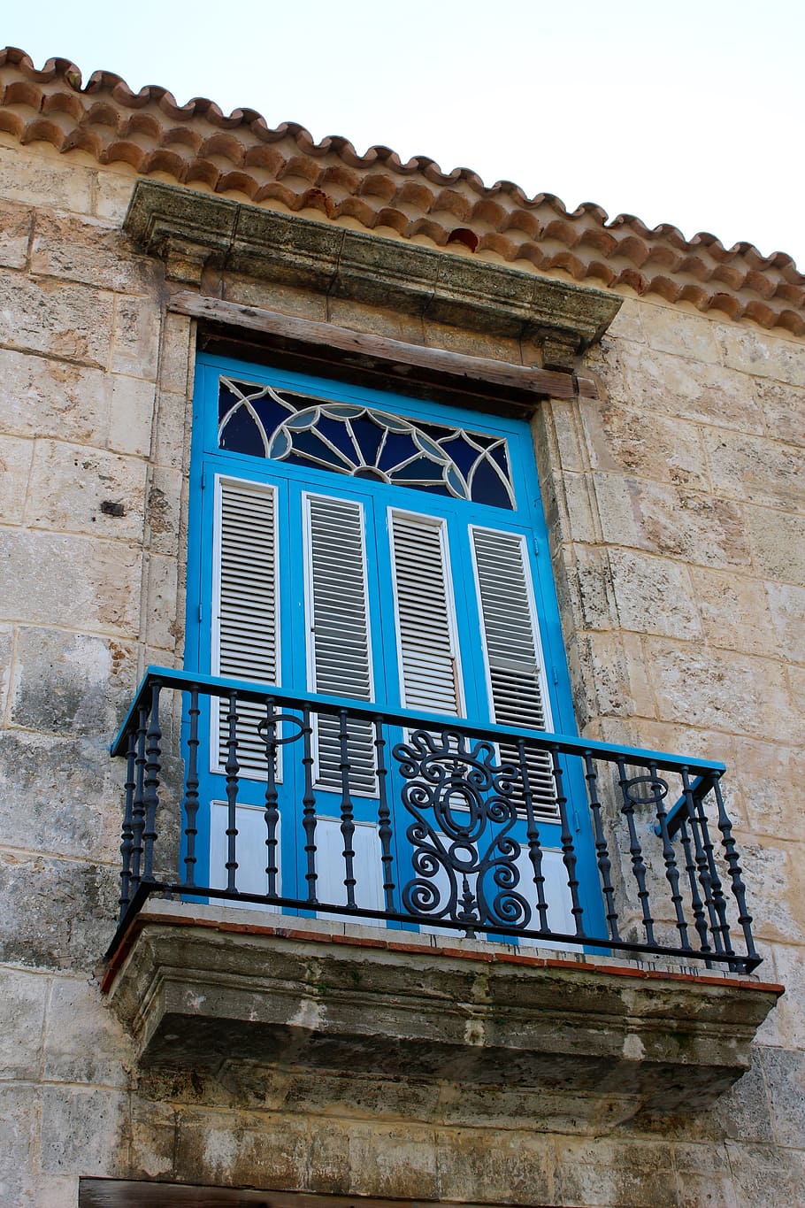 balcony, blue door, house, village, color, tourism, exterior, cuba, street, window