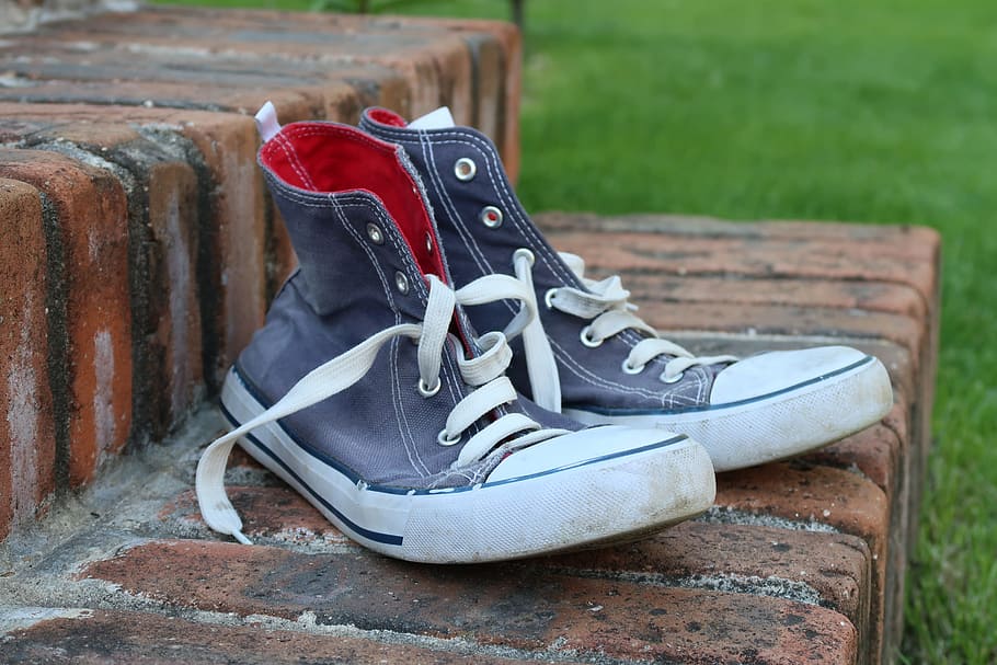 gym shoes, worn shoes, canvas shoes, footwear, sneakers, stair, blue, red, hipster, casual
