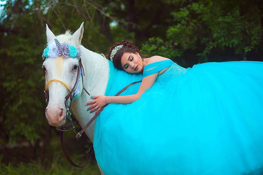 mujer montando a caballo, al aire libre, naturaleza, verano, bonito, caballo, xv años, mujer bonita, mujeres, belleza