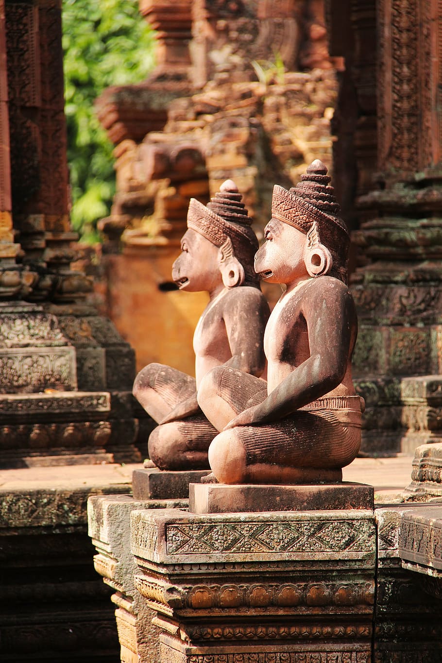 brown monkey statues, banteay srei, temple, travel, antique, old, beautiful, angkor wat, siem reap, cambodia