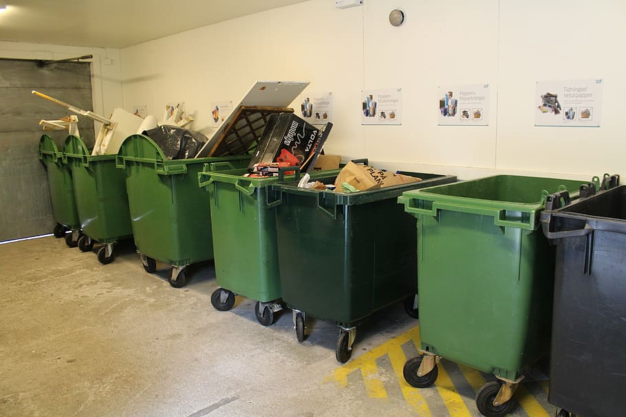 reciclaje, cabaña ecológica, reciclaje de residuos, color verde, interiores, atención médica y medicina, hospital, sin personas, industria, en una fila