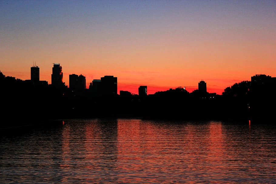 foto de silueta, alto, edificios de altura, puesta de sol, río, Nueva Orleans, Mississippi, paisaje de la ciudad, agua, cielo