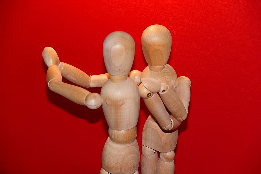 dance, articulated male, waltz, wood dolls, wooden figures, toys, funny, music, movement, red
