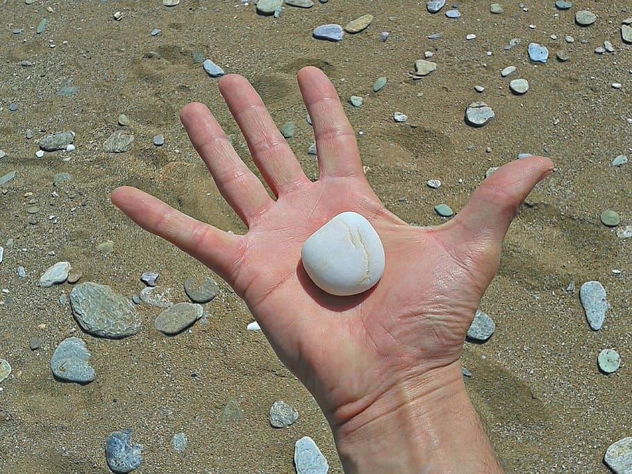 手, 指, オープン, ビーチ, 石, 砂, 人体の一部, 人の指, 人間の手, 一人
