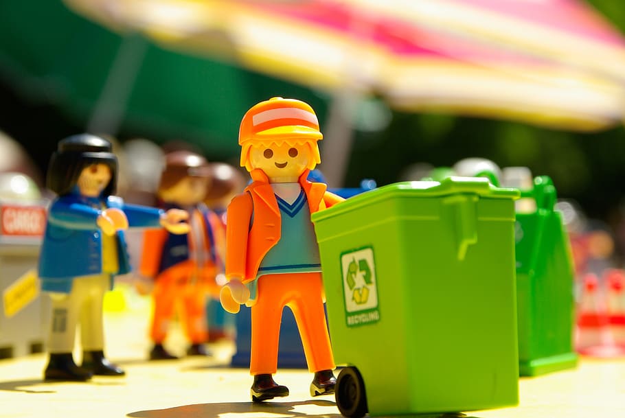 oranye, kuning, mainan plastik lego, playmobil, mainan, pengumpul sampah, miniatur, masa kanak-kanak, laki-laki, anak laki-laki
