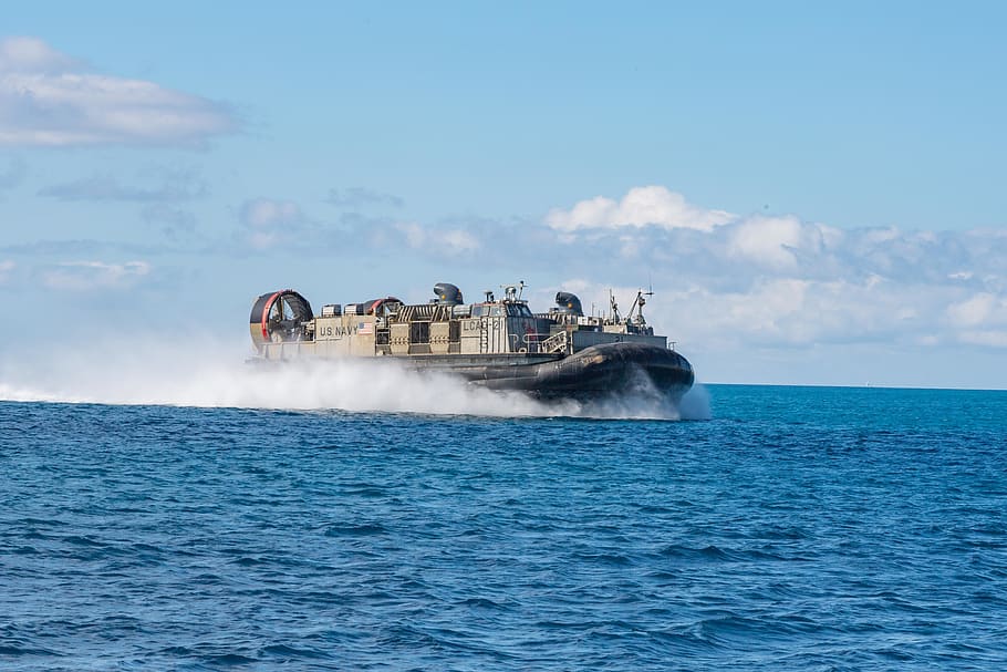 lcac, landing air cushion, rapid delivery, deployment, usn, united states navy, ship, vessel, sea, water