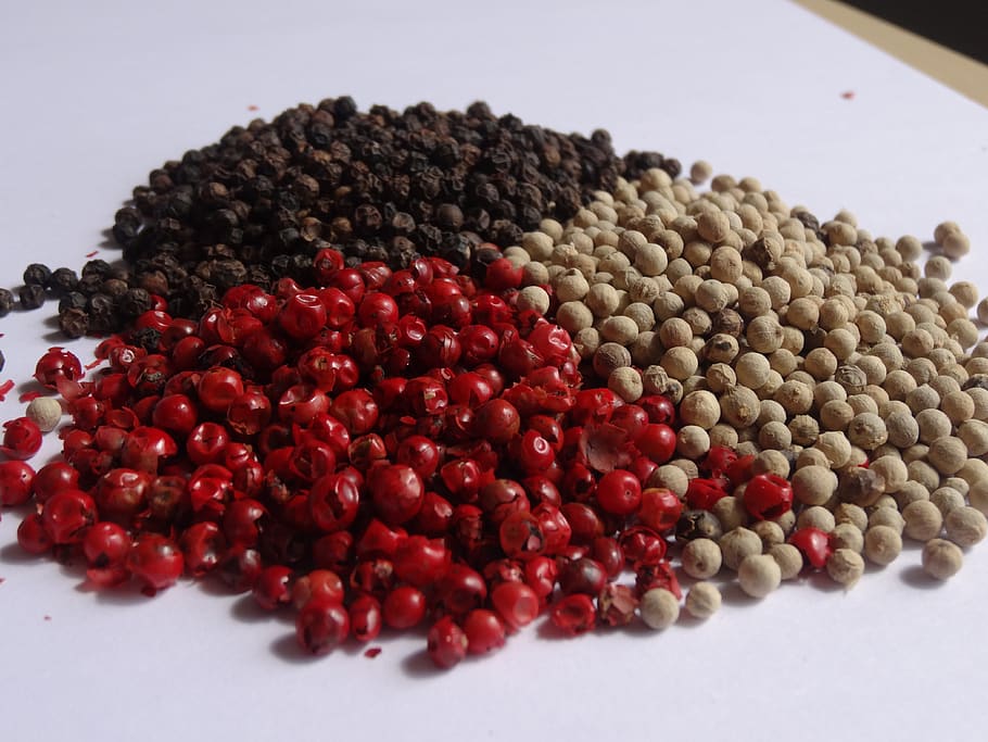 pepper, spices, peppercorns, red black, food, food and drink, red, freshness, indoors, studio shot