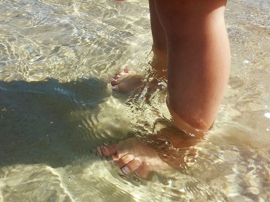 beach, sea, toes, toddler, water, low section, one person, human leg, human body part, barefoot