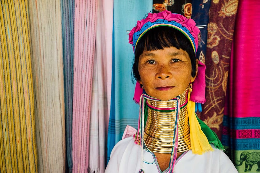 wanita, mengenakan, cincin leher berwarna kuningan, longneck, perjalanan, budaya, suku, kerajinan, pariwisata, Thailand