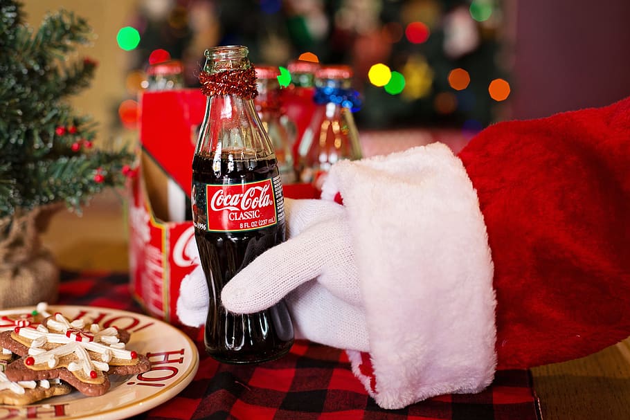 santa claus, holding, coca-cola, classic, bottle, santa, coke, cola, refreshments, christmas