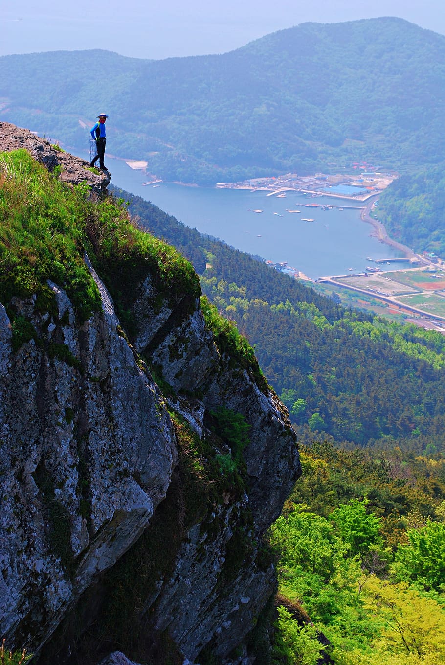 climbing, rock, mountain, cliff, sport, climber, hiker, mountains, adventure, hiking