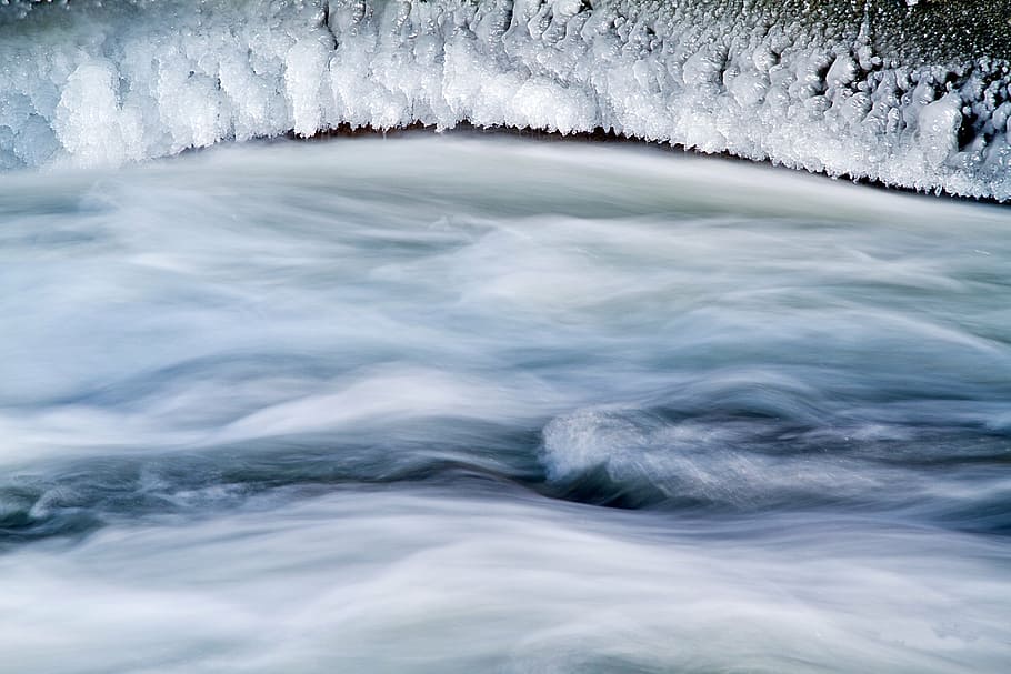 ilustrasi air beku, es di saale, sungai beku, musim dingin, es, air, beku, plak, dingin, es mengapung